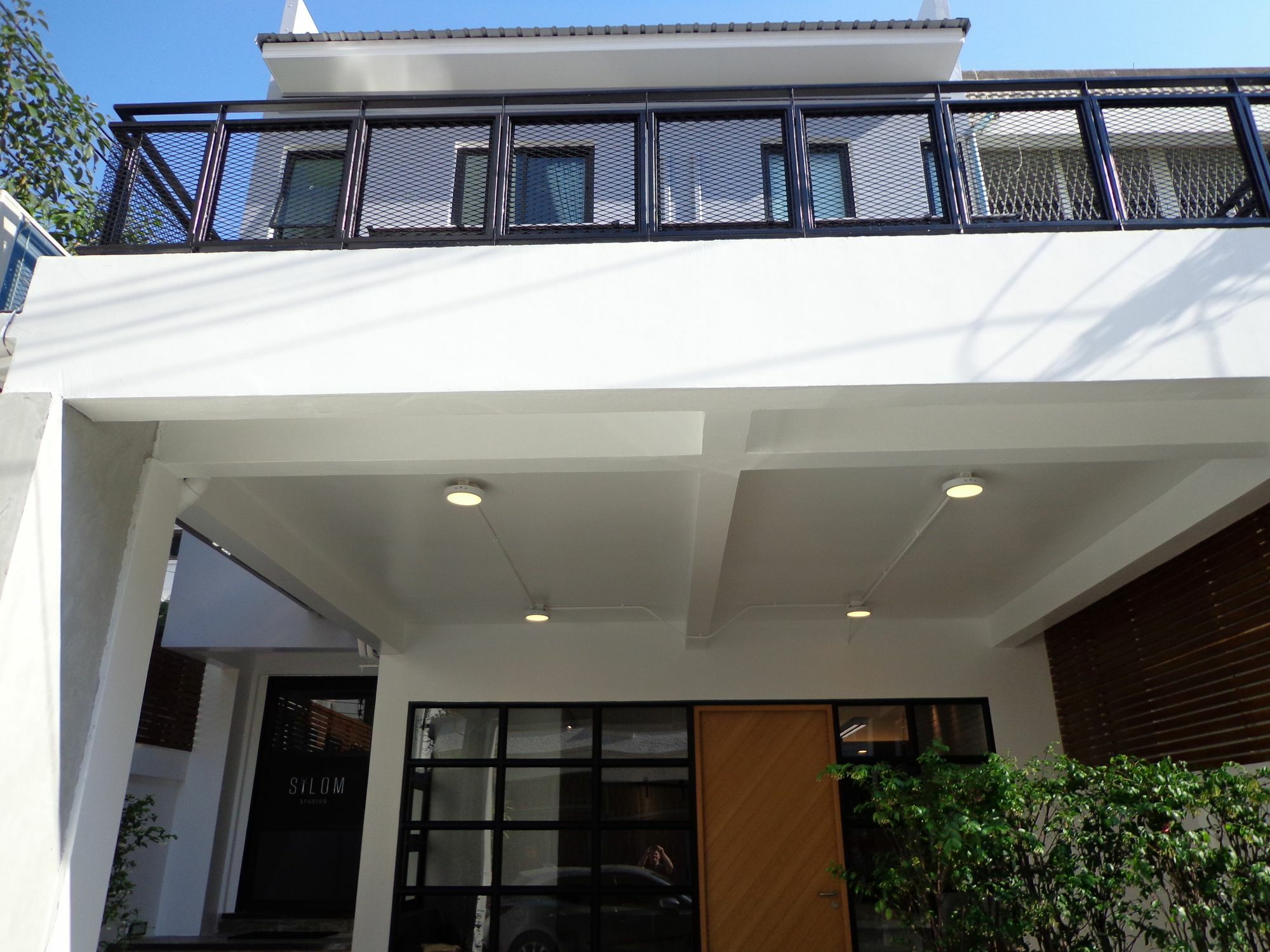 Silom Studios Бангкок Экстерьер фото